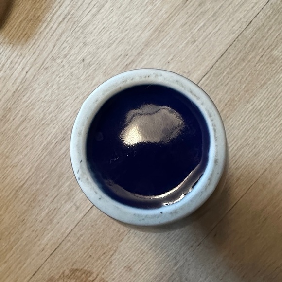 VINTAGE | 1970’s Japanese Cobalt Blue Floral Hand Painted Vase - Picture 9 of 13